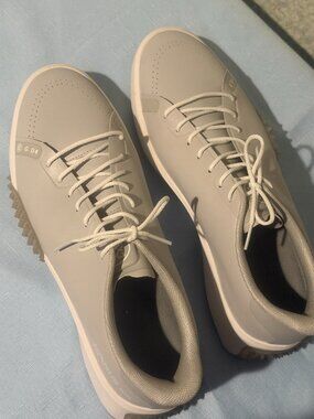 Mens golf shoes